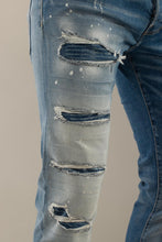 Load image into Gallery viewer, MEDIUM SUPER RIPPED BLEACH S2576