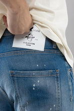 Load image into Gallery viewer, MEDIUM SUPER RIPPED BLEACH S2576